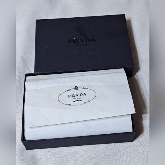 Prada Bundle 2pc wallet Set STUNNING GREAT DEAL - Picture 16 of 16